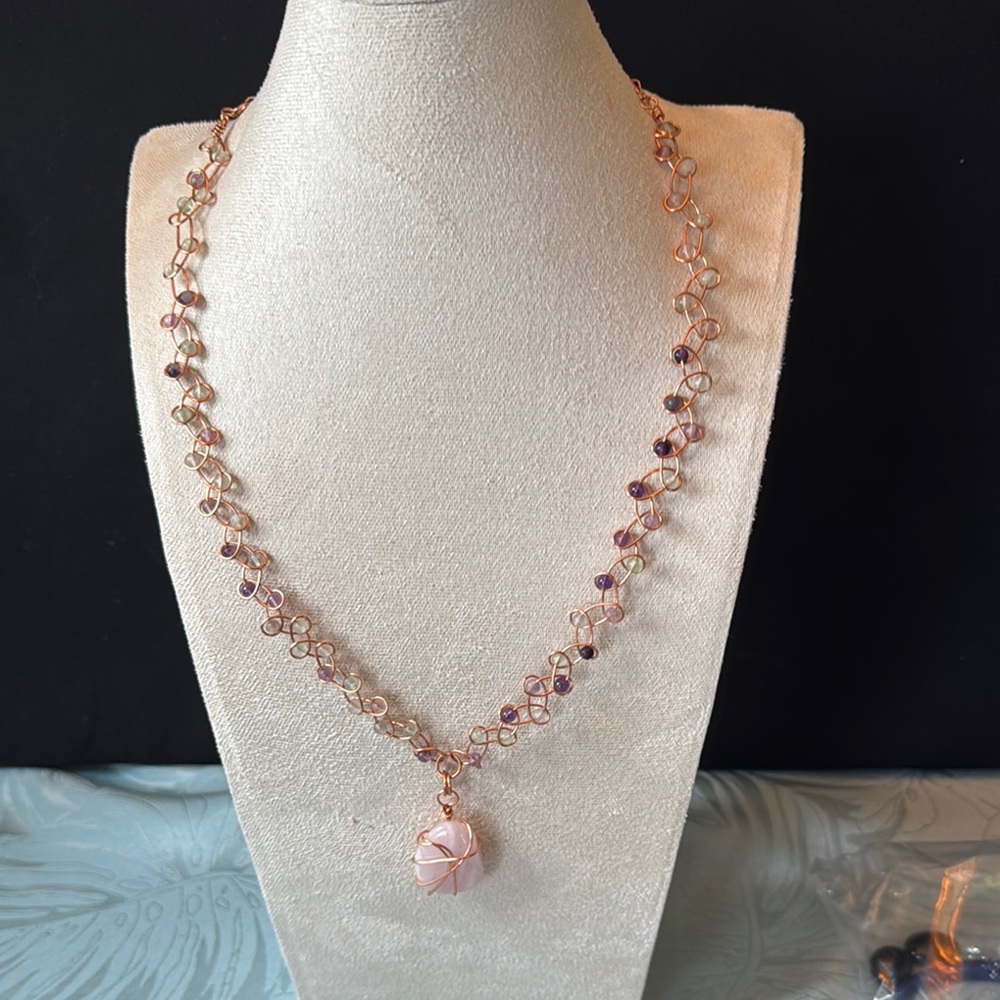 Elegant Gold and Pink Stone Necklace - Picture 4 of 4